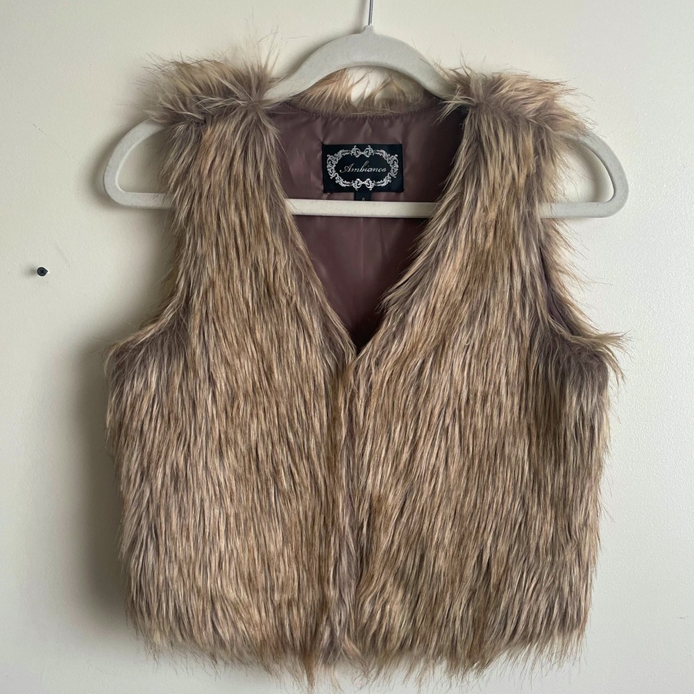 Brown Faux Fur Vest, Ambiance Sm